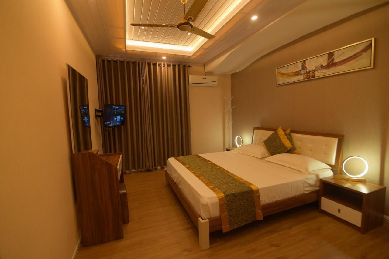Hotel Blue Sky Курунегала Екстер'єр фото